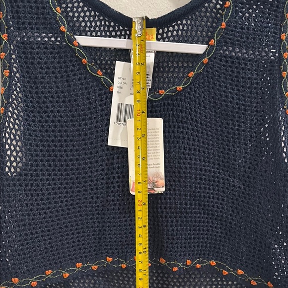 Agua Bendita - Jardim Handmade Brit Crop Top - Picture 8 of 9